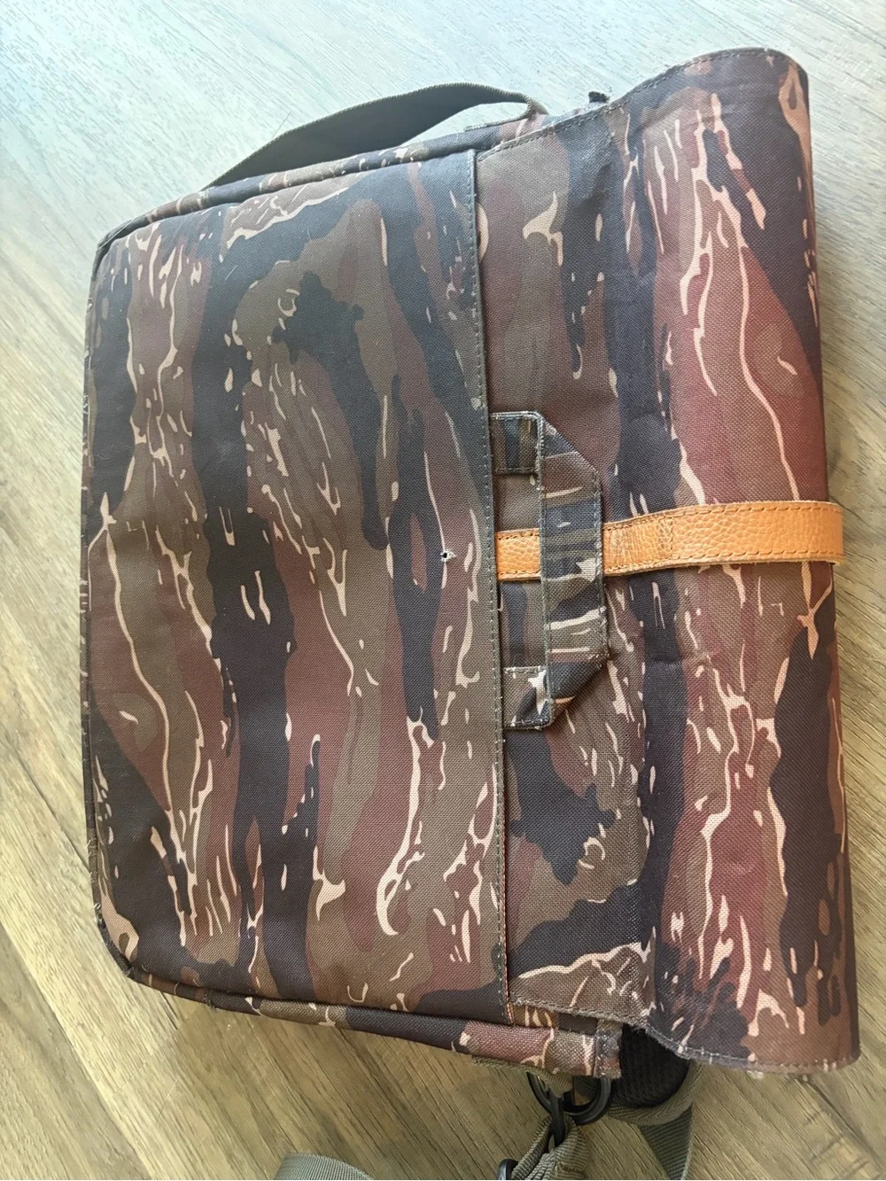 Fossil Tan Canvas & Brown Leather Messenger Bag